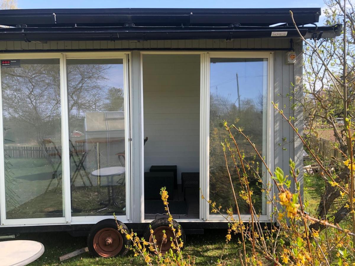 Two Small Guest Houses By Lake Rent Out As One 尤城 外观 照片