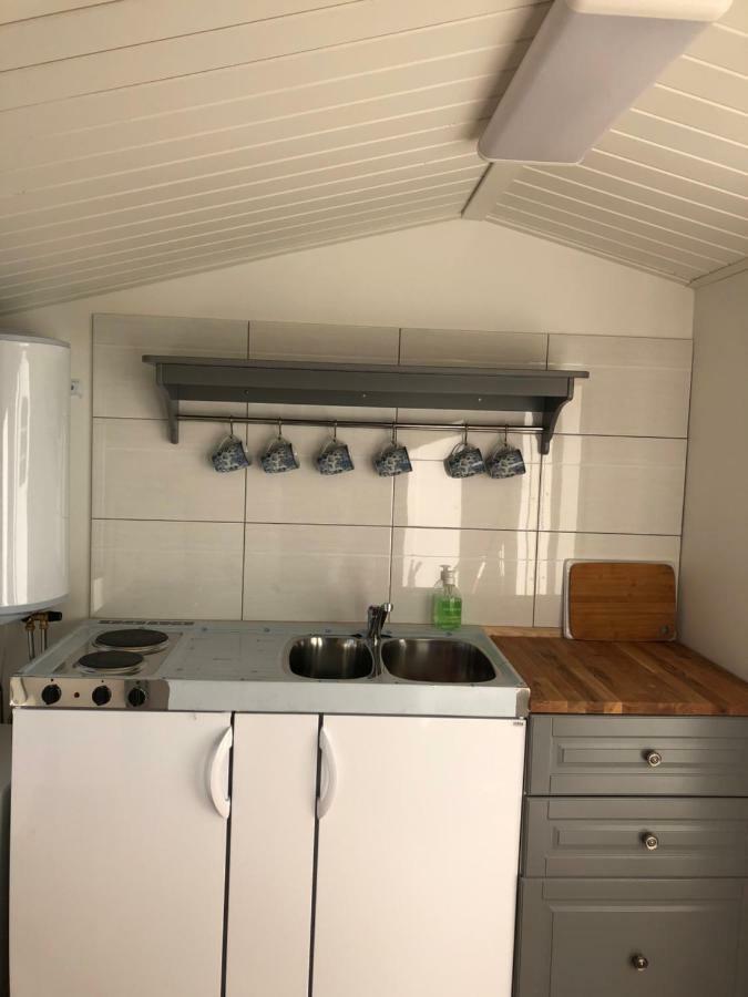 Two Small Guest Houses By Lake Rent Out As One 尤城 外观 照片